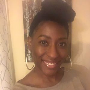 Meet your Posher, Deidra